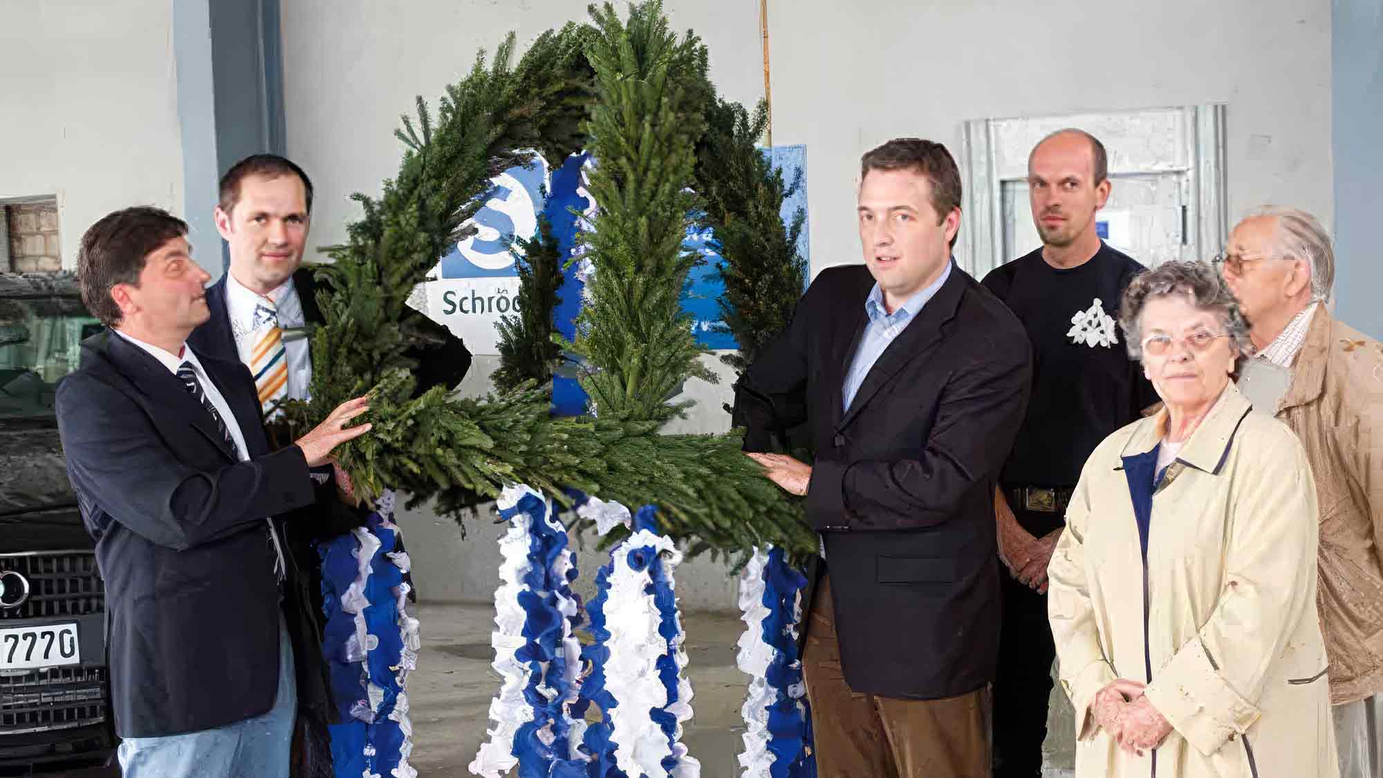 Anzeige: Mense Richtfest, das Gütsler Traditionsunternehmen hat Richtfest für die neue Audi Halle gefeiert, 7. September 2006 Anzeige: Mense Richtfest, das Gütsler Traditionsunternehmen hat Richtfest für die neue Audi Halle gefeiert, 7. September 2006