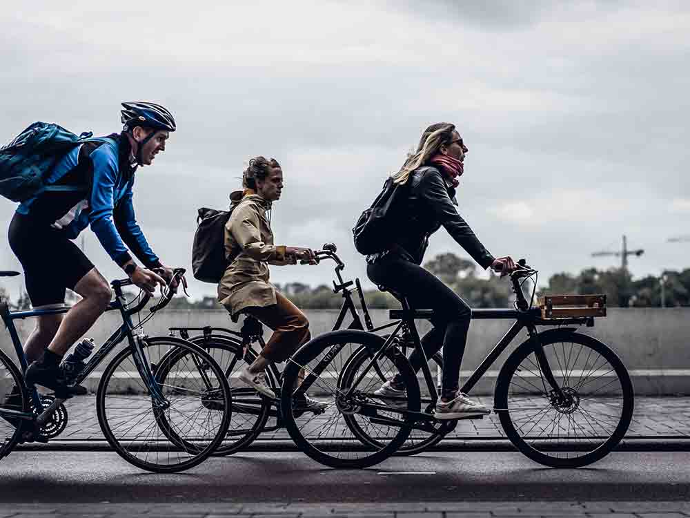 TÜV Verband, Zahl der Fahrrad und E Scooter Unfälle explodiert, Maßnahmen für mehr Verkehrssicherheit erforderlich TÜV Verband, Zahl der Fahrrad und E Scooter Unfälle explodiert, Maßnahmen für mehr Verkehrssicherheit erforderlich