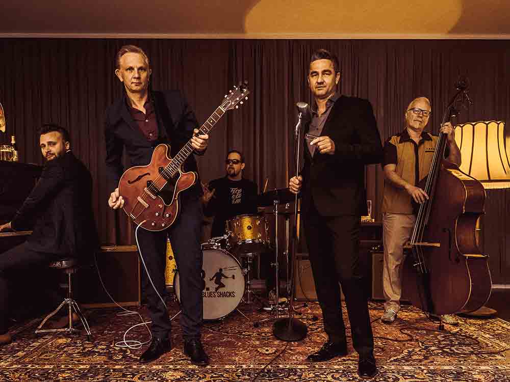 B. B. and the Blues Shacks: Breaking Point, »ladies and gangsters, it’s bluestime«, Mittwoch, 17. Mai 2023, 20 Uhr, Alter Schlachthof Soest B. B. and the Blues Shacks: Breaking Point, »ladies and gangsters, it’s bluestime«, Mittwoch, 17. Mai 2023, 20 Uhr, Alter Schlachthof Soest