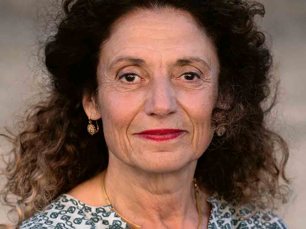 Adriana Altaras liest in der Bibliothek Verl aus ihrem neuesten Bestseller »Besser allein als in schlechter Gesellschaft«, 17. Mai 2023