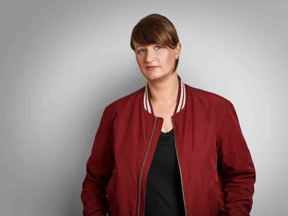 Journalistin Anja Rützel ist TV Tätern auf der Spur – in ihrem neuen Studio Bummens Podcast »Verbrechen am Fernsehen (VAF)«