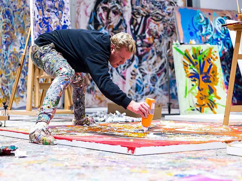Kunst und Spielbanken – eine Symbiose mit Geschichte, Leon Löwentraut in der Merkur Spielbank Monheim, 11. Mai 2023 Kunst und Spielbanken – eine Symbiose mit Geschichte, Leon Löwentraut in der Merkur Spielbank Monheim, 11. Mai 2023