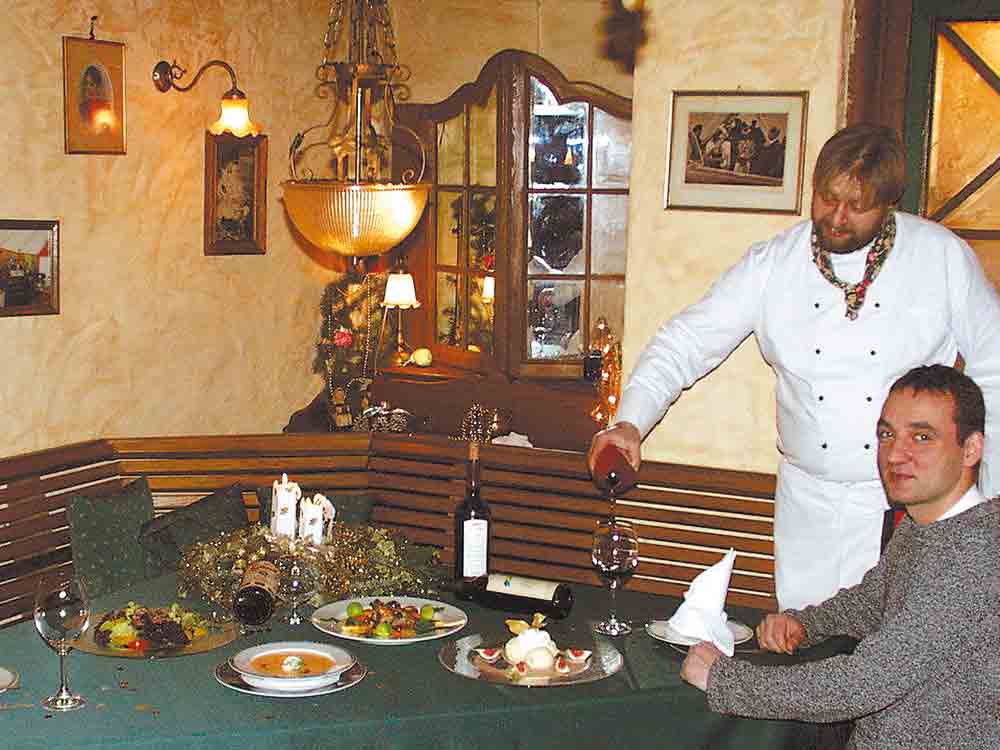 Anzeige: Rezepte für Gütersloh, Burkhart Kaffka präsentiert: das Gütsler Weihnachtsmenü 2001 in Verl Anzeige: Rezepte für Gütersloh, Burkhart Kaffka präsentiert: das Gütsler Weihnachtsmenü 2001 in Verl