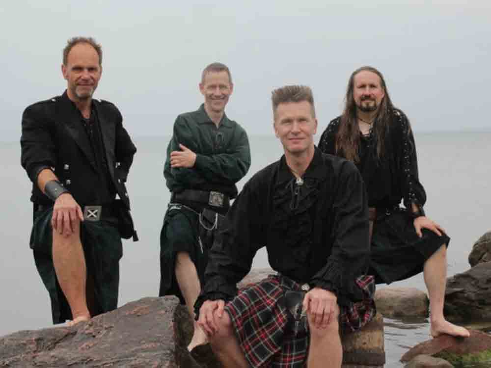 Schotten Rock im Schottenrock: Baltic Scots spielen in Warnemünder Kurhausgarten, Tourismuszentrale Rostock und Warnemünde Schotten Rock im Schottenrock: Baltic Scots spielen in Warnemünder Kurhausgarten, Tourismuszentrale Rostock und Warnemünde
