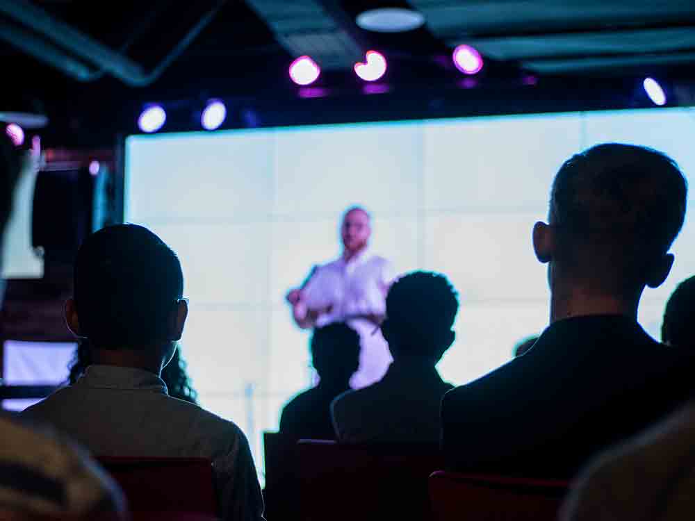 »Wenn wir belehren, steigt die Gefahr, dass die Motivation zu nachhaltigem Verhalten sinkt«, Beratungsstelle warnt vor Bevormundung »Wenn wir belehren, steigt die Gefahr, dass die Motivation zu nachhaltigem Verhalten sinkt«, Beratungsstelle warnt vor Bevormundung