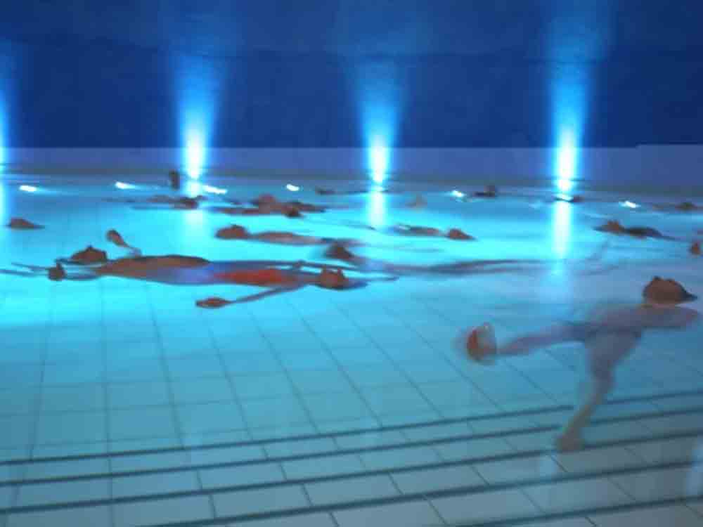Toskanaworld, Geschichtenhören unter Wasser in der Toskana Therme Bad Sulza, jeden Freitag von 21 bis 22 Uhr Toskanaworld, Geschichtenhören unter Wasser in der Toskana Therme Bad Sulza, jeden Freitag von 21 bis 22 Uhr