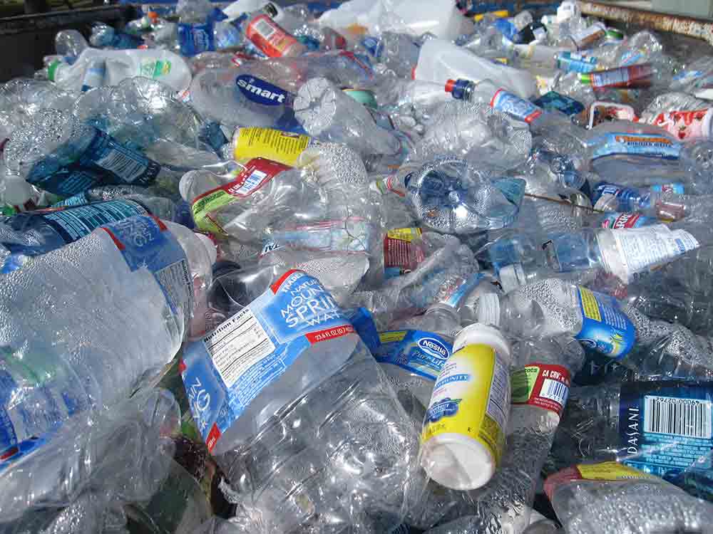 Exporte von Plastikmüll in den vergangenen 10 Jahren um 51 Prozent zurückgegangen, Destatis Exporte von Plastikmüll in den vergangenen 10 Jahren um 51 Prozent zurückgegangen, Destatis