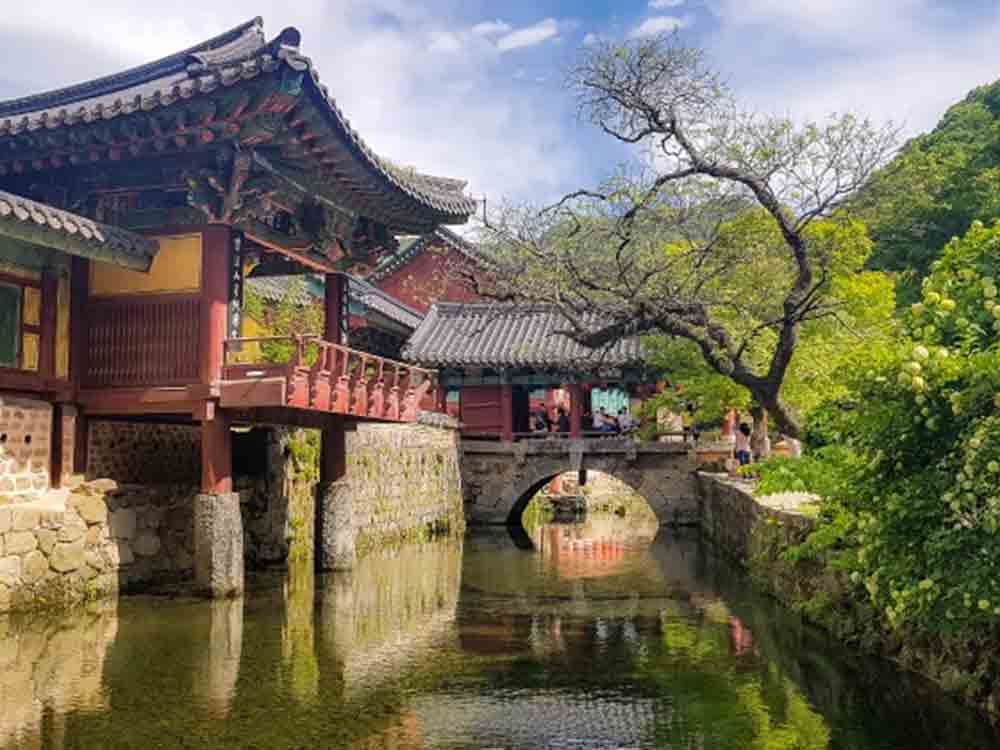 Korea Tourism Organization, kostenfreier Eintritt in buddhistischen Tempeln, Südkorea fördert Tourismus im Zuge eines Kulturgutschutzgesetzes Korea Tourism Organization, kostenfreier Eintritt in buddhistischen Tempeln, Südkorea fördert Tourismus im Zuge eines Kulturgutschutzgesetzes