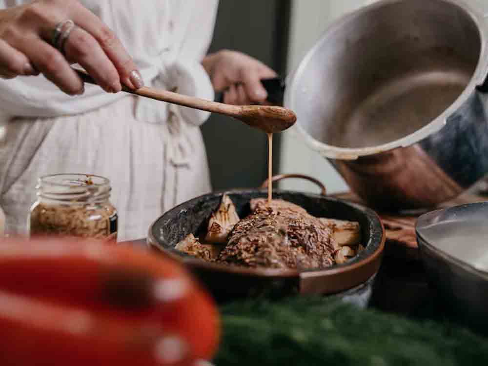 Gault & Millau kürt die besten Restaurants Deutschlands 2023/24 und Douce Steiner zur 1. «Köchin des Jahres« Gault & Millau kürt die besten Restaurants Deutschlands 2023/24 und Douce Steiner zur 1. «Köchin des Jahres«