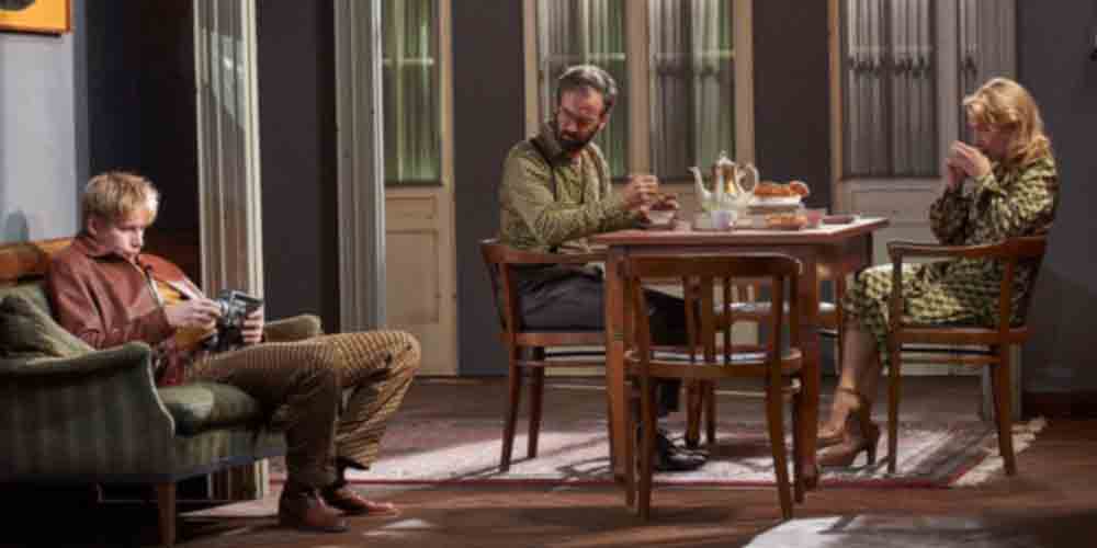 Kinder der Sonne, Schauspiel von Maxim Gorki, Deutsch von Ulrike Zemme, Theater Gütersloh, 11. und 12. November 2023 Kinder der Sonne, Schauspiel von Maxim Gorki, Deutsch von Ulrike Zemme, Theater Gütersloh, 11. und 12. November 2023