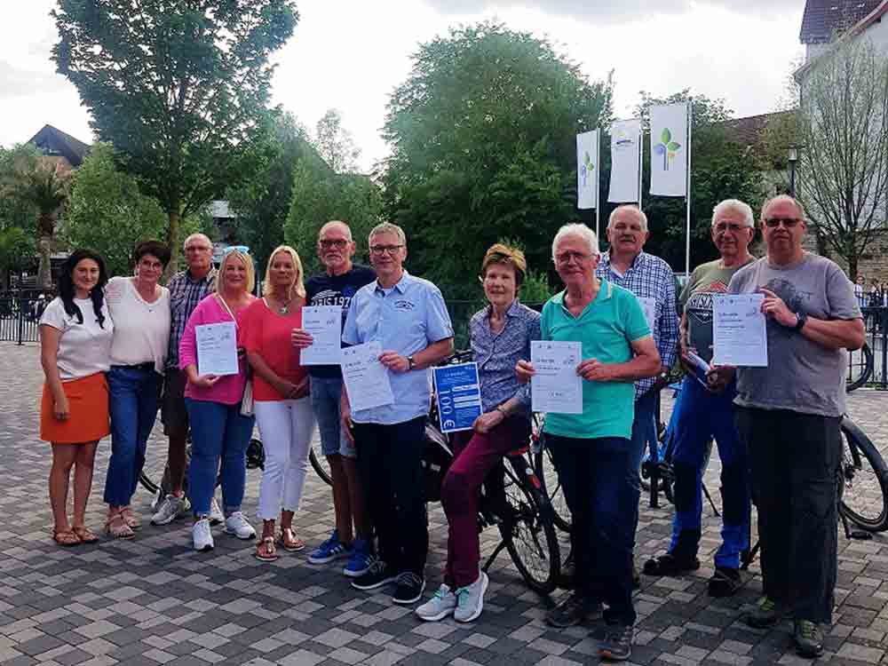 Stadtradeln in Bad Lippspringe war ein voller Erfolg, 17 Teams mit 156 Mitgliedern haben in 3 Wochen 48.043 Kilometer zurückgelegt Stadtradeln in Bad Lippspringe war ein voller Erfolg, 17 Teams mit 156 Mitgliedern haben in 3 Wochen 48.043 Kilometer zurückgelegt