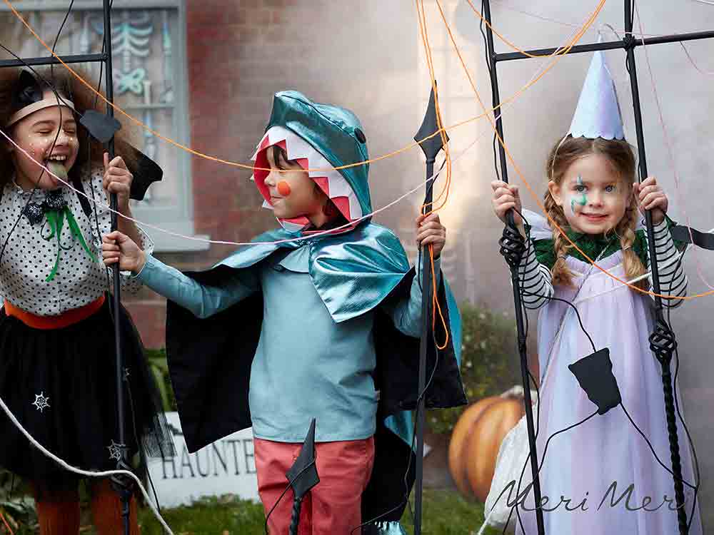 Außergewöhnliche Kinderkostüme und Partydeko für ein schaurig schönes Halloween! Taka Tomo Außergewöhnliche Kinderkostüme und Partydeko für ein schaurig schönes Halloween! Taka Tomo