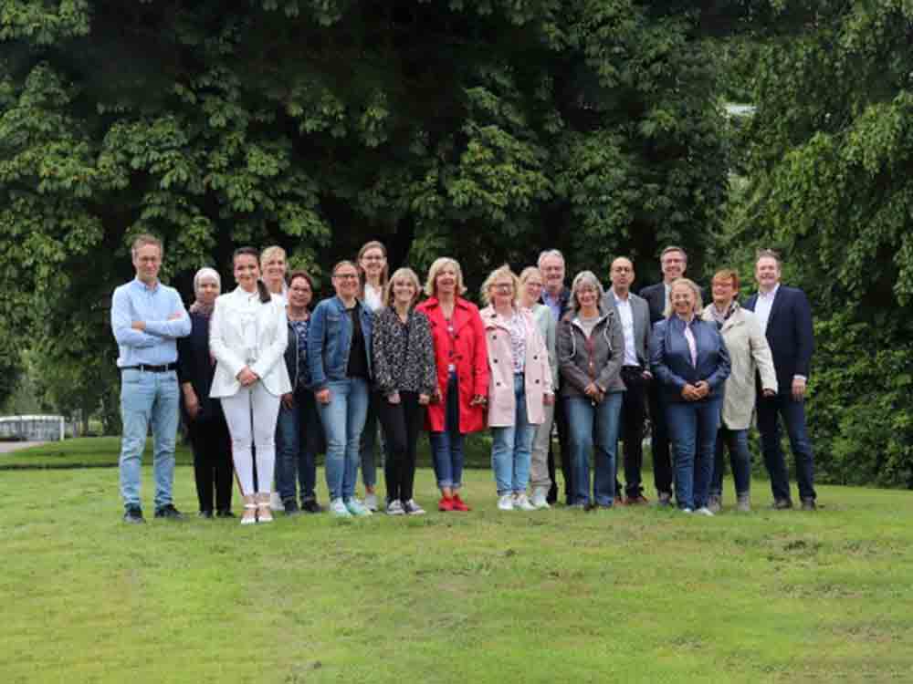 Einladung: 14. Brustkrebstag im Kreis Recklinghausen für Betroffene und Interessierte, 2. September 2023 Einladung: 14. Brustkrebstag im Kreis Recklinghausen für Betroffene und Interessierte, 2. September 2023