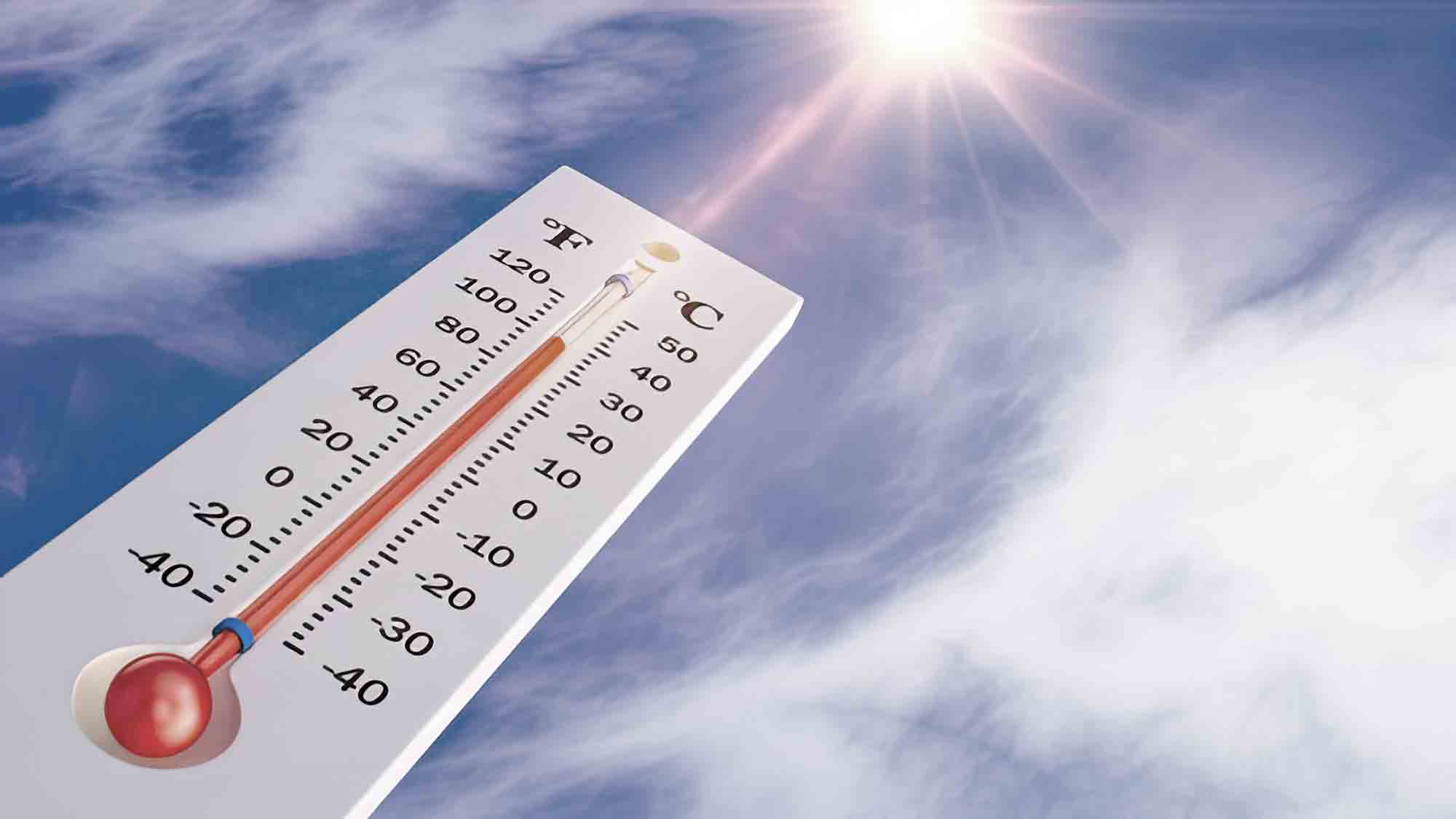 Wenn Hitze zur Gefahr wird: Verbraucherzentrale NRW gibt Tipps für das richtige Verhalten bei extremen Temperaturen Wenn Hitze zur Gefahr wird: Verbraucherzentrale NRW gibt Tipps für das richtige Verhalten bei extremen Temperaturen