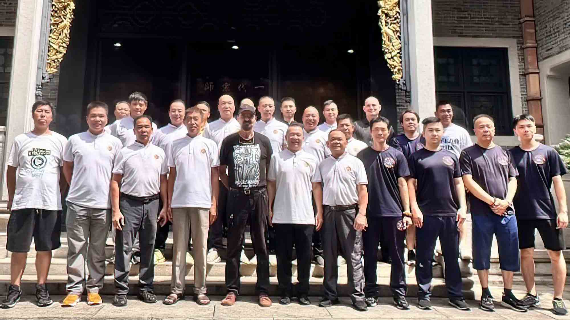 Großmeister Keith Kernspecht erhält in China als erster Europäer die höchste Anerkennung im Wing Chun Kung Fu Großmeister Keith Kernspecht erhält in China als erster Europäer die höchste Anerkennung im Wing Chun Kung Fu