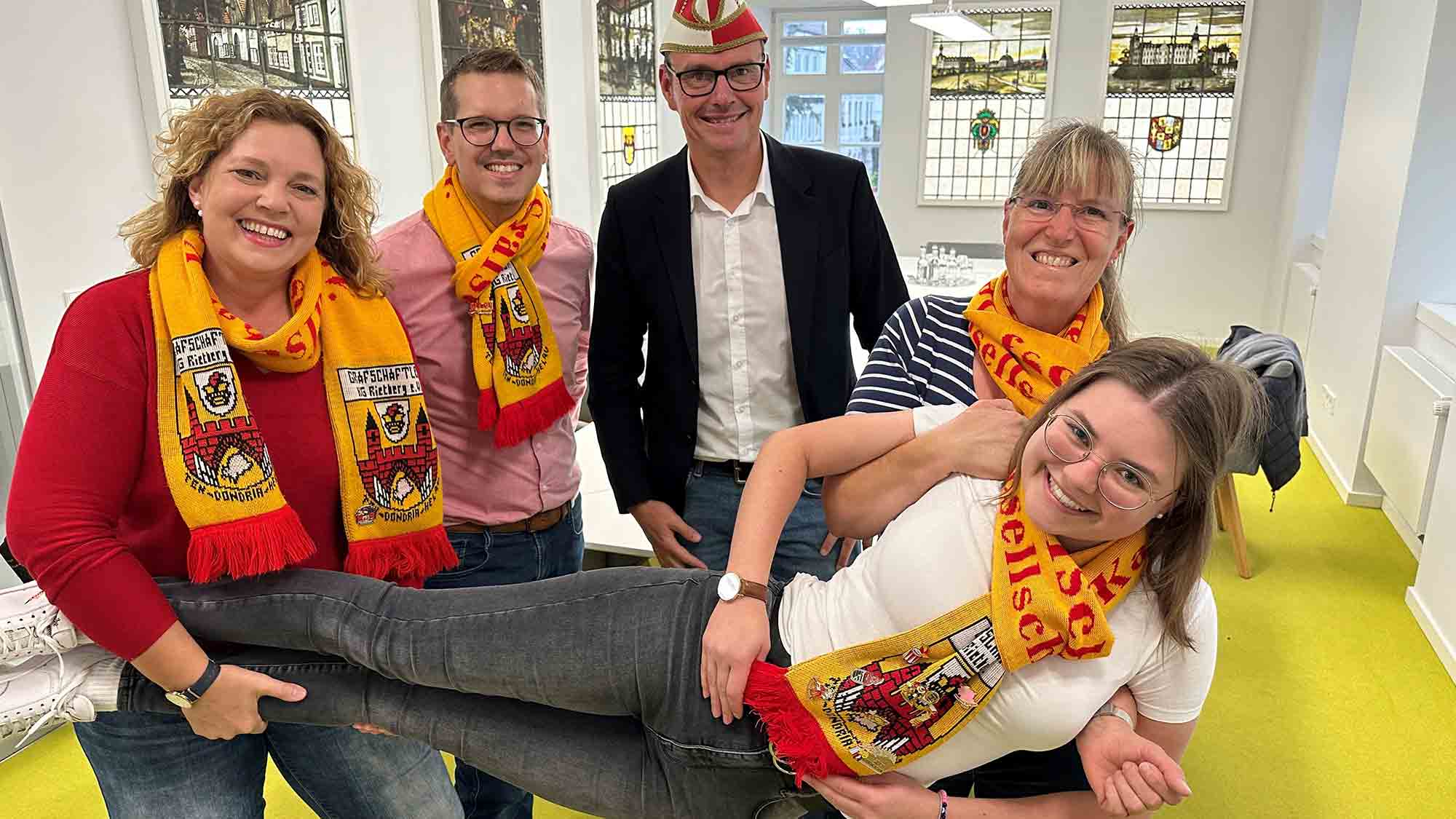 Rietberg: Bürgermeister fordert Landrat mit Wette heraus, 111 Tänzer sollen beim Stoppelmarkt in Aktion treten Rietberg: Bürgermeister fordert Landrat mit Wette heraus, 111 Tänzer sollen beim Stoppelmarkt in Aktion treten