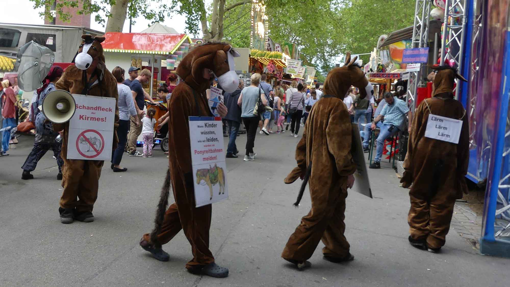 Kein Ponyreiten mehr auf Volksfesten in und um Gütersloh, Petition für ein bundesweites Verbot Kein Ponyreiten mehr auf Volksfesten in und um Gütersloh, Petition für ein bundesweites Verbot