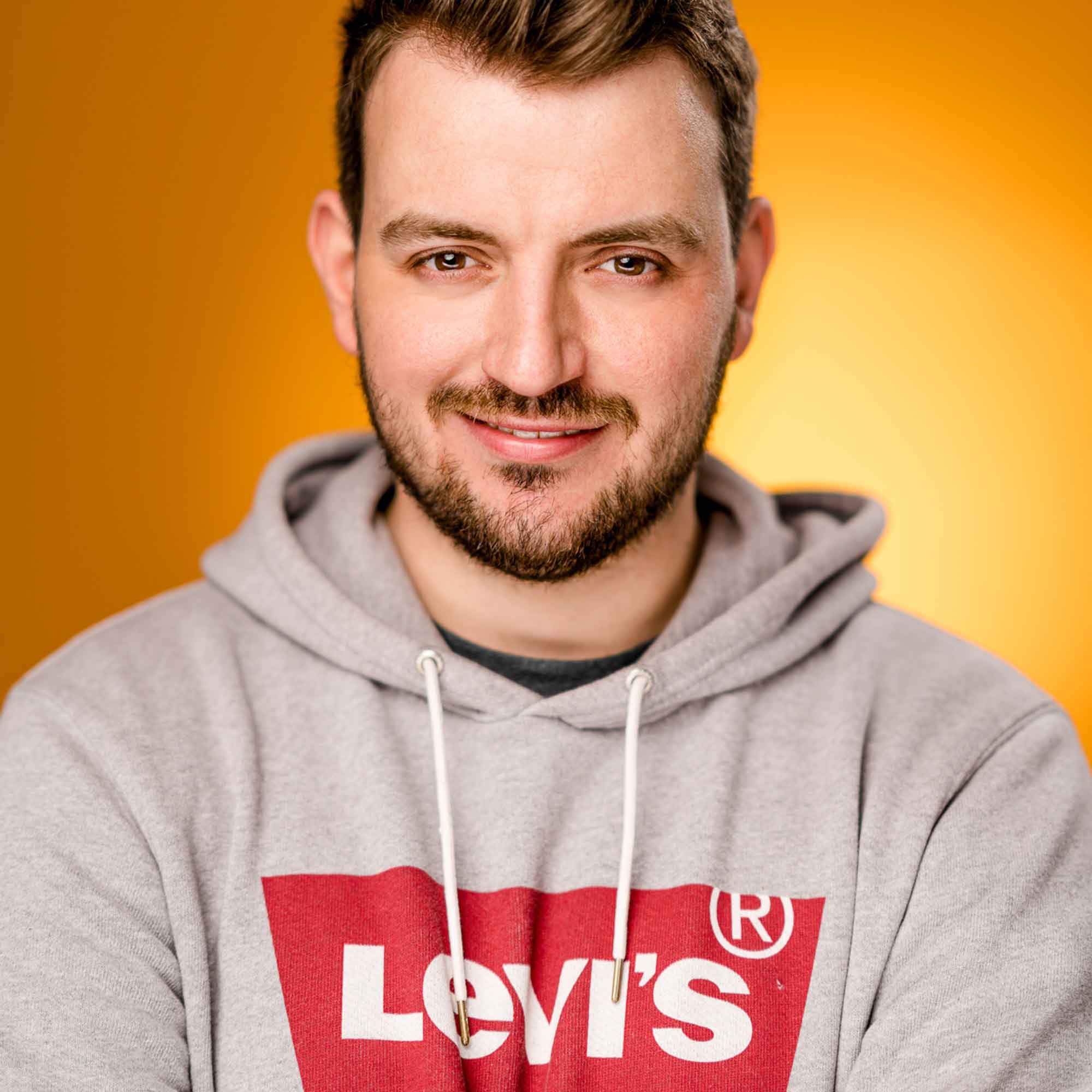 Tschüss, Stock Images: Darum lohnt es sich, professionelle Fotoshootings fürs Business in Anspruch zu nehmen Tschüss, Stock Images: Darum lohnt es sich, professionelle Fotoshootings fürs Business in Anspruch zu nehmen