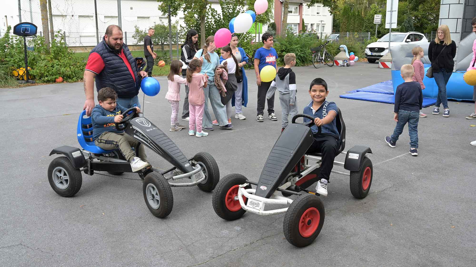 Rheda Wiedenbrück, 78 Gamestreet im städtischen Jugendzentrum: Spiel, Sport und Spaß für kleine und große Kinder Rheda Wiedenbrück, 78 Gamestreet im städtischen Jugendzentrum: Spiel, Sport und Spaß für kleine und große Kinder