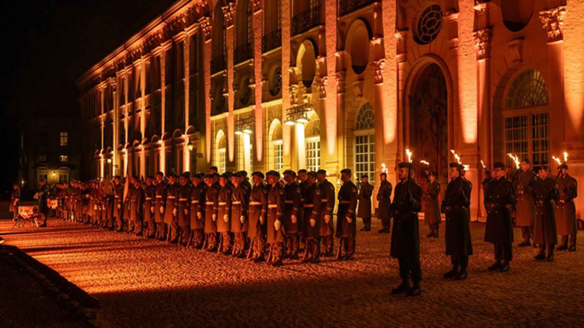 Festakt und Bayerische Serenade für die Sanitätsakademie der Bundeswehr Festakt und Bayerische Serenade für die Sanitätsakademie der Bundeswehr
