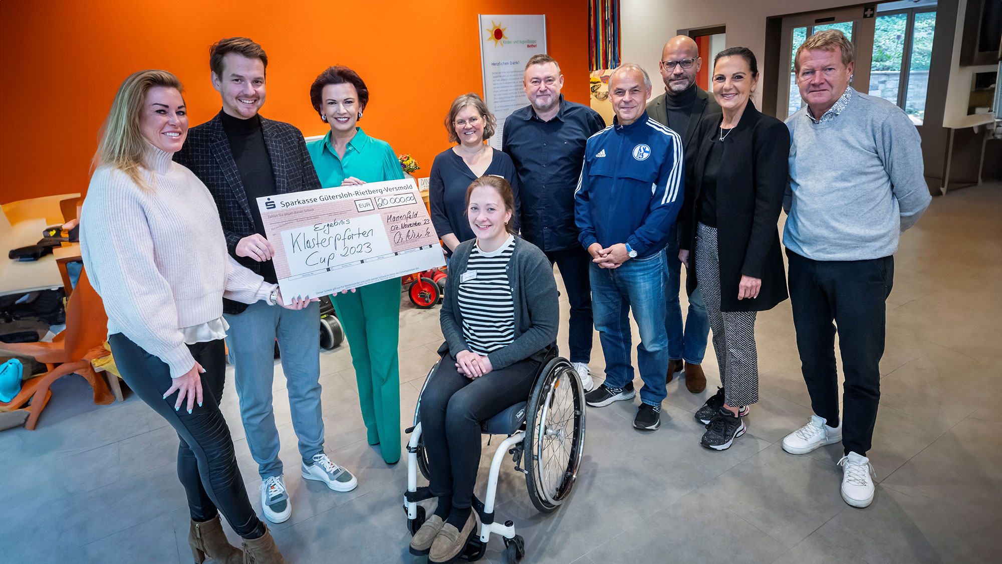 Klosterpforte Marienfeld: Top Duelle für den guten Zweck – Klosterpforten Cup erspielt 20.000 Euro Klosterpforte Marienfeld: Top Duelle für den guten Zweck – Klosterpforten Cup erspielt 20.000 Euro