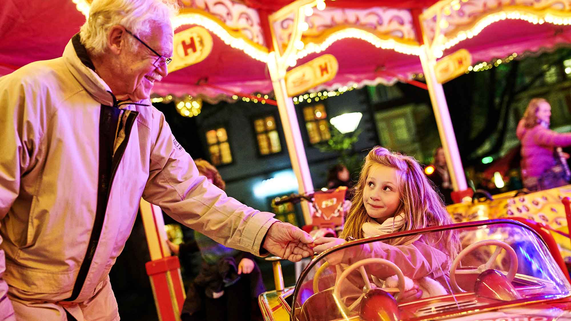 Kirmesspaß für die ganze Familie, Andreasmesse lockt vom 29. November bis zum 3. Dezember 2023 in die Detmolder Innenstadt Kirmesspaß für die ganze Familie, Andreasmesse lockt vom 29. November bis zum 3. Dezember 2023 in die Detmolder Innenstadt