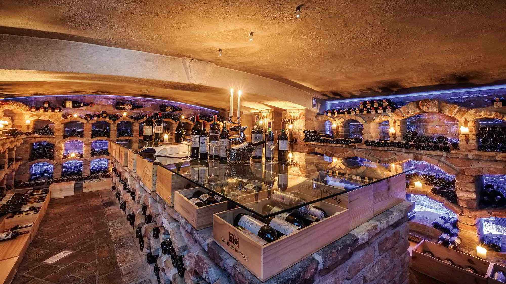 Die Weltklasse der Weine im 5 Sterne Spa Hotel Jagdhof zu Gast: Weintage vom 16. bis zum 19. November 2023 Die Weltklasse der Weine im 5 Sterne Spa Hotel Jagdhof zu Gast: Weintage vom 16. bis zum 19. November 2023