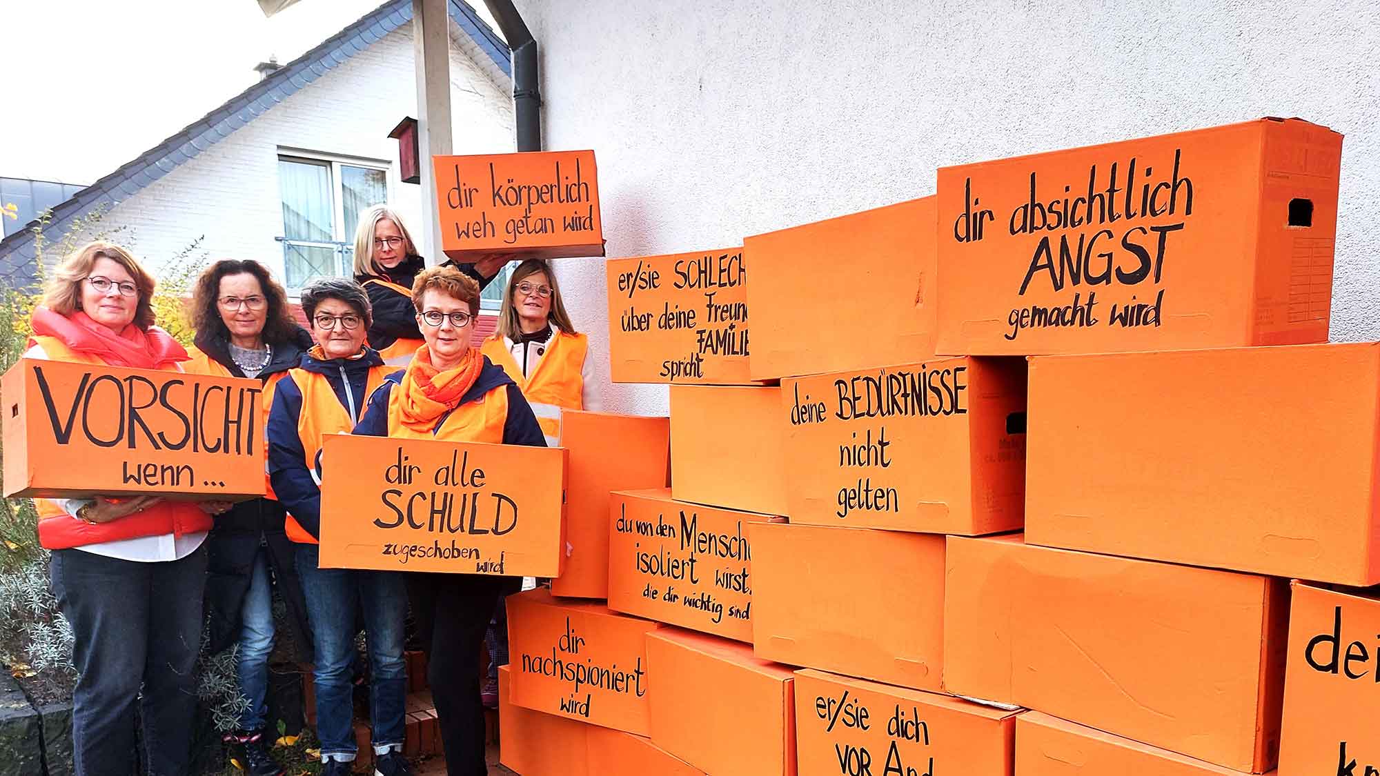 Soroptimist Gütersloh, Orange Days: Aktionstag am 25. November 2023 – Mauersturz mahnt: »Keine Gewalt gegen Frauen« Soroptimist Gütersloh, Orange Days: Aktionstag am 25. November 2023 – Mauersturz mahnt: »Keine Gewalt gegen Frauen«