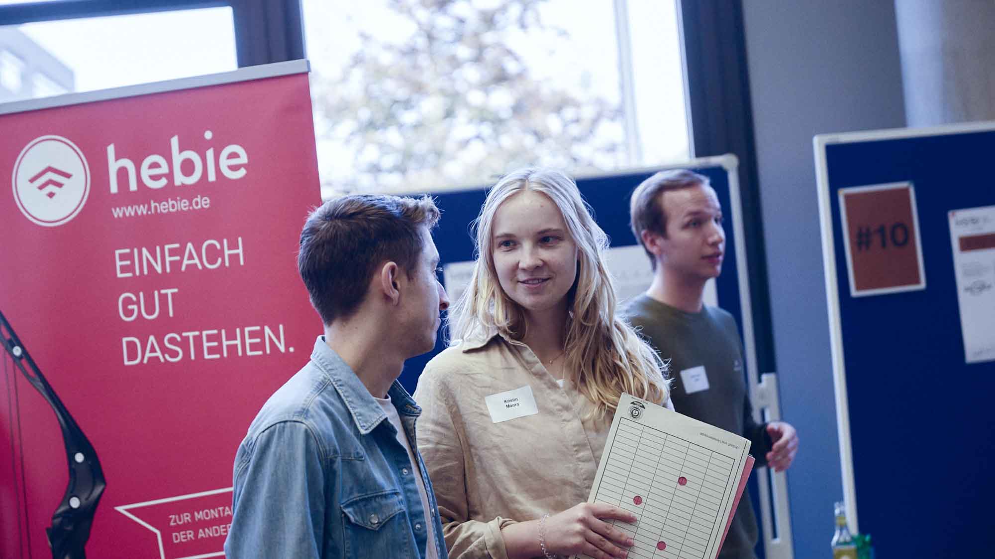 Beim Makeathon von »InCamS@BI« entwickeln HSBI Studenten für Unternehmen aus OWL neue Lösungsansätze zur zirkulären Wertschöpfung Beim Makeathon von »InCamS@BI« entwickeln HSBI Studenten für Unternehmen aus OWL neue Lösungsansätze zur zirkulären Wertschöpfung