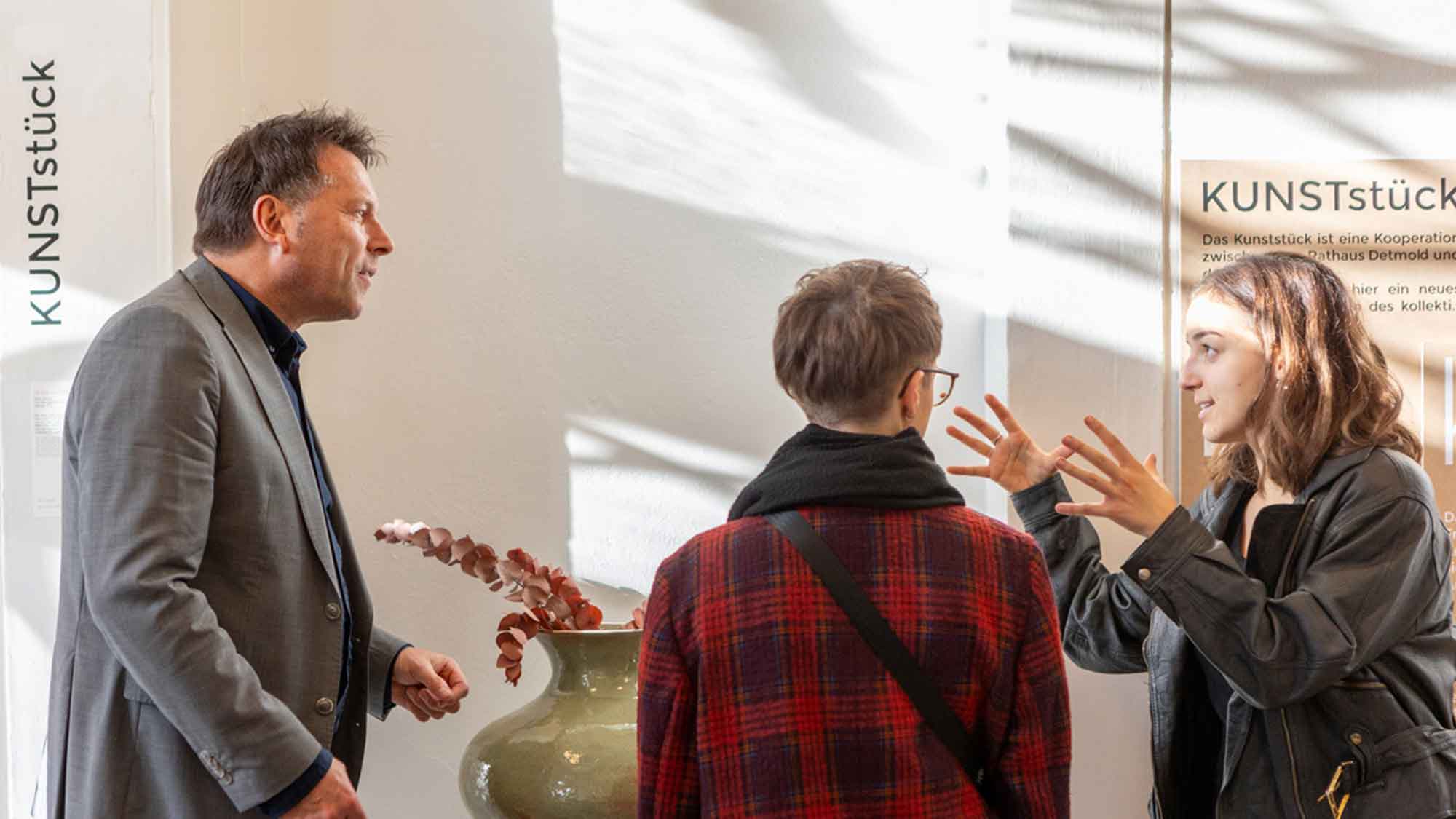 Ateliergemeinschaft »kollekti.f« präsentiert »Kunststück des Monats« im Rathaus Detmold Ateliergemeinschaft »kollekti.f« präsentiert »Kunststück des Monats« im Rathaus Detmold