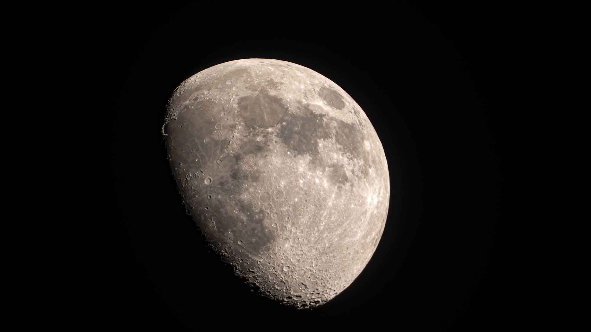 Universität Münster: Zusammensetzung titanreicher Basalte auf dem Mond entschlüsselt Universität Münster: Zusammensetzung titanreicher Basalte auf dem Mond entschlüsselt