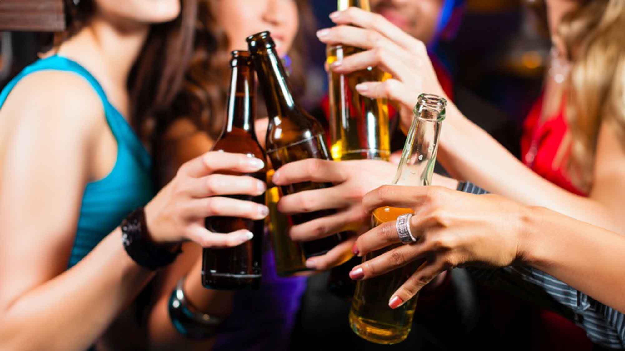 AOK Nordwest: Ausfalltage wegen Alkoholkonsums in Westfalen Lippe weiter gestiegen – Männer häufiger von Alkoholproblemen betroffen AOK Nordwest: Ausfalltage wegen Alkoholkonsums in Westfalen Lippe weiter gestiegen – Männer häufiger von Alkoholproblemen betroffen