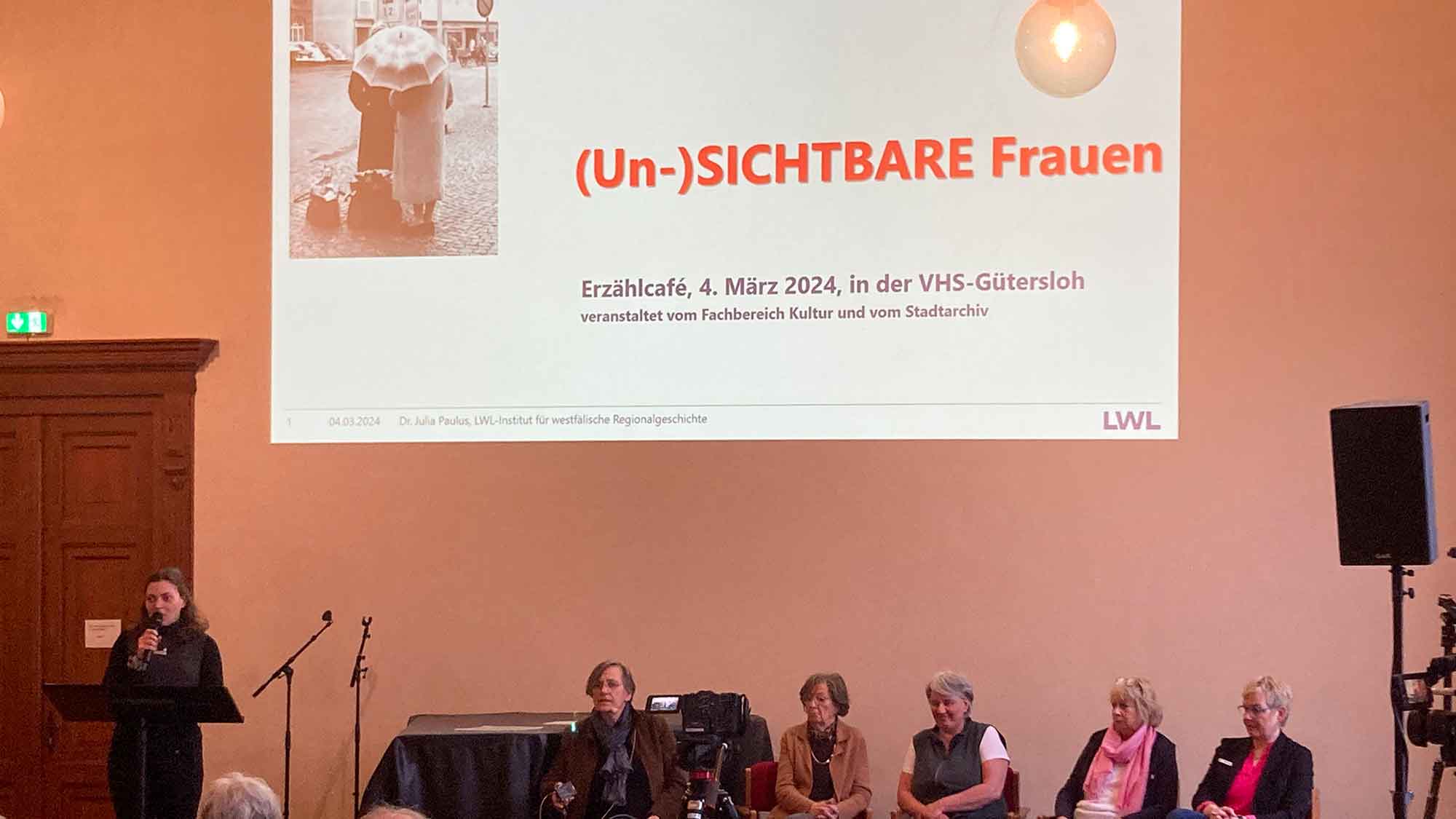 »Wir stehen auf den Schultern von Riesinnen«: Expertinnenrunde über Herausforderungen und Errungenschaften der vergangenen 50 Jahre »Wir stehen auf den Schultern von Riesinnen«: Expertinnenrunde über Herausforderungen und Errungenschaften der vergangenen 50 Jahre