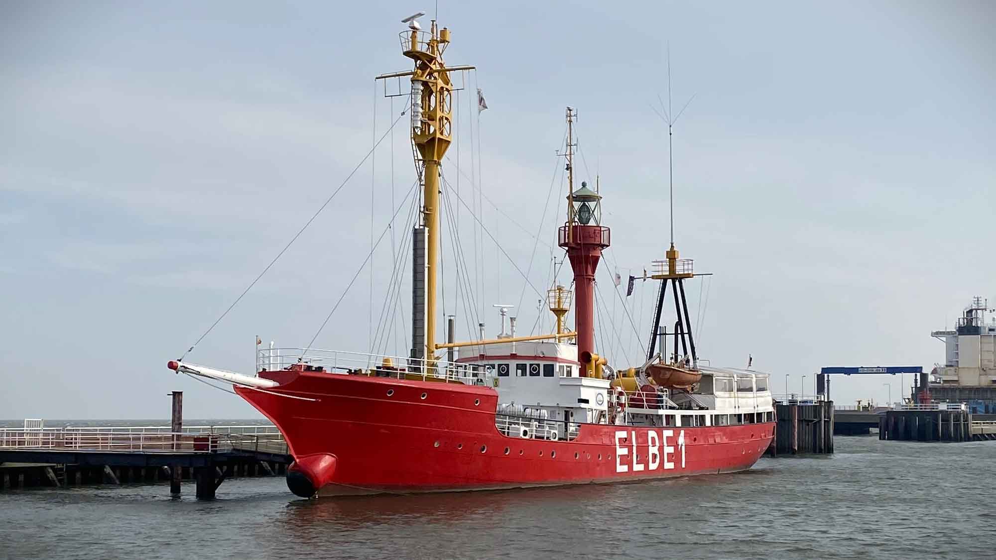 Sanierung für Cuxhavens Wahrzeichen gesichert: 2,135 Millionen Euro für Sanierung des Feuerschiffs »Elbe 1« Sanierung für Cuxhavens Wahrzeichen gesichert: 2,135 Millionen Euro für Sanierung des Feuerschiffs »Elbe 1«