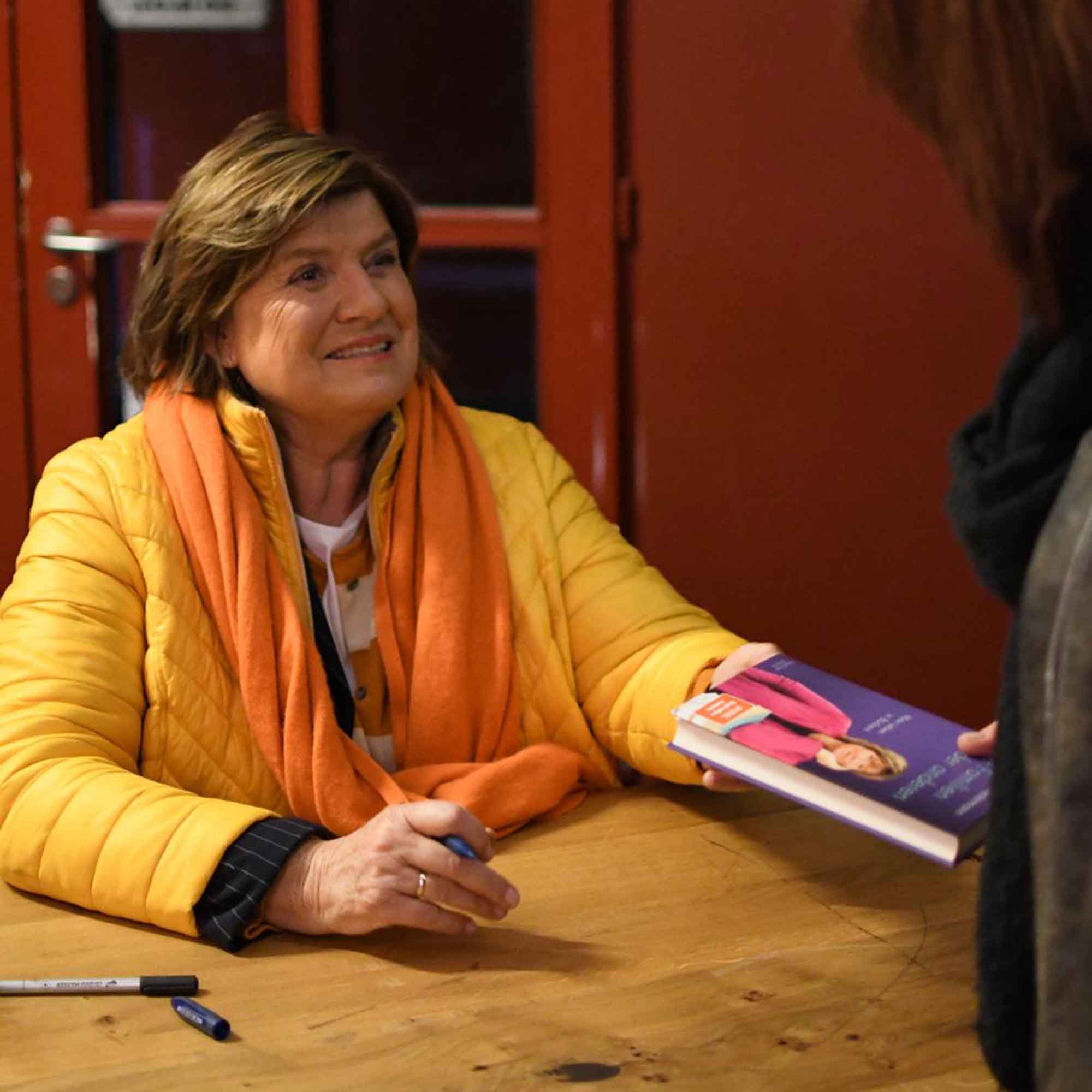 Weberei Gütersloh: ausverkaufte Lesung von Bestsellerautorin im Bürgerkiez, Christine Westermann zu Gast in der Weberei Weberei Gütersloh: ausverkaufte Lesung von Bestsellerautorin im Bürgerkiez, Christine Westermann zu Gast in der Weberei