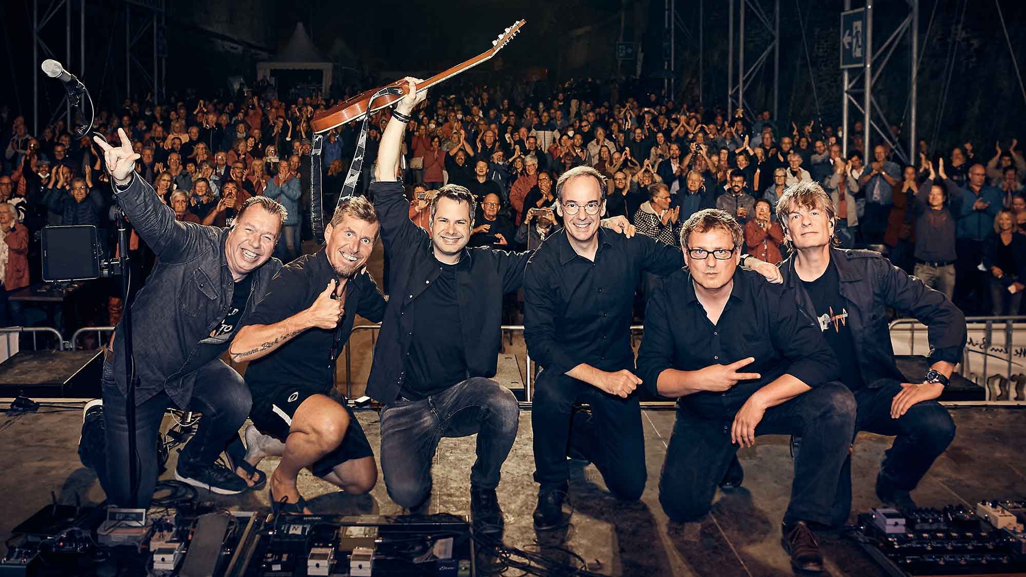 Stadthalle Rheda Wiedenbrück: Von &raquo;Sultans of Swing&laquo; bis &raquo;Brothers in Arms&laquo; – die Dire Straits Tribute Show, 26. April 2025
