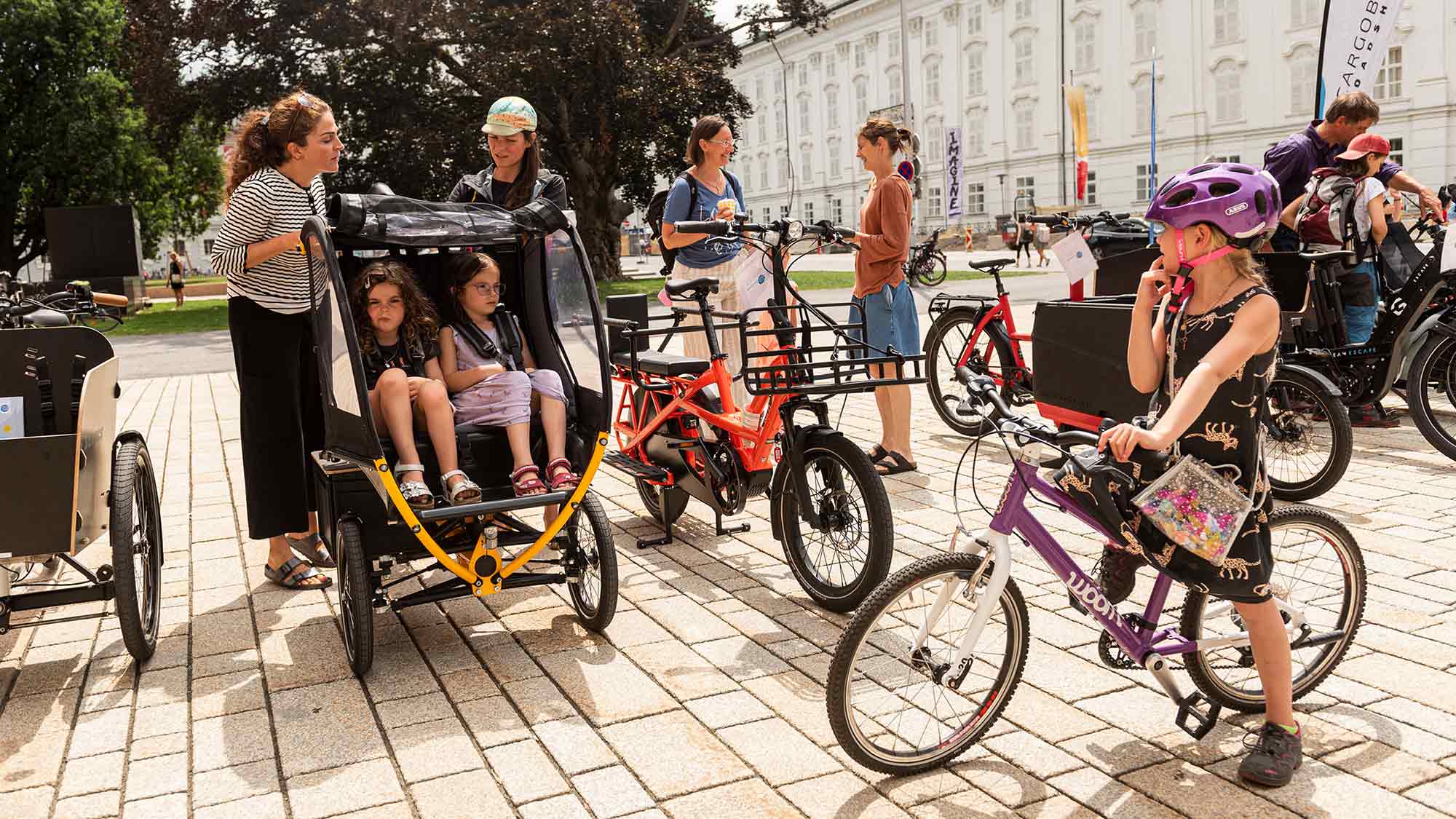 Schon mal Elektrolastenrad gefahren? Die Cargobike Roadshow kommt nach Cuxhaven, 9. Mai 2024 Schon mal Elektrolastenrad gefahren? Die Cargobike Roadshow kommt nach Cuxhaven, 9. Mai 2024