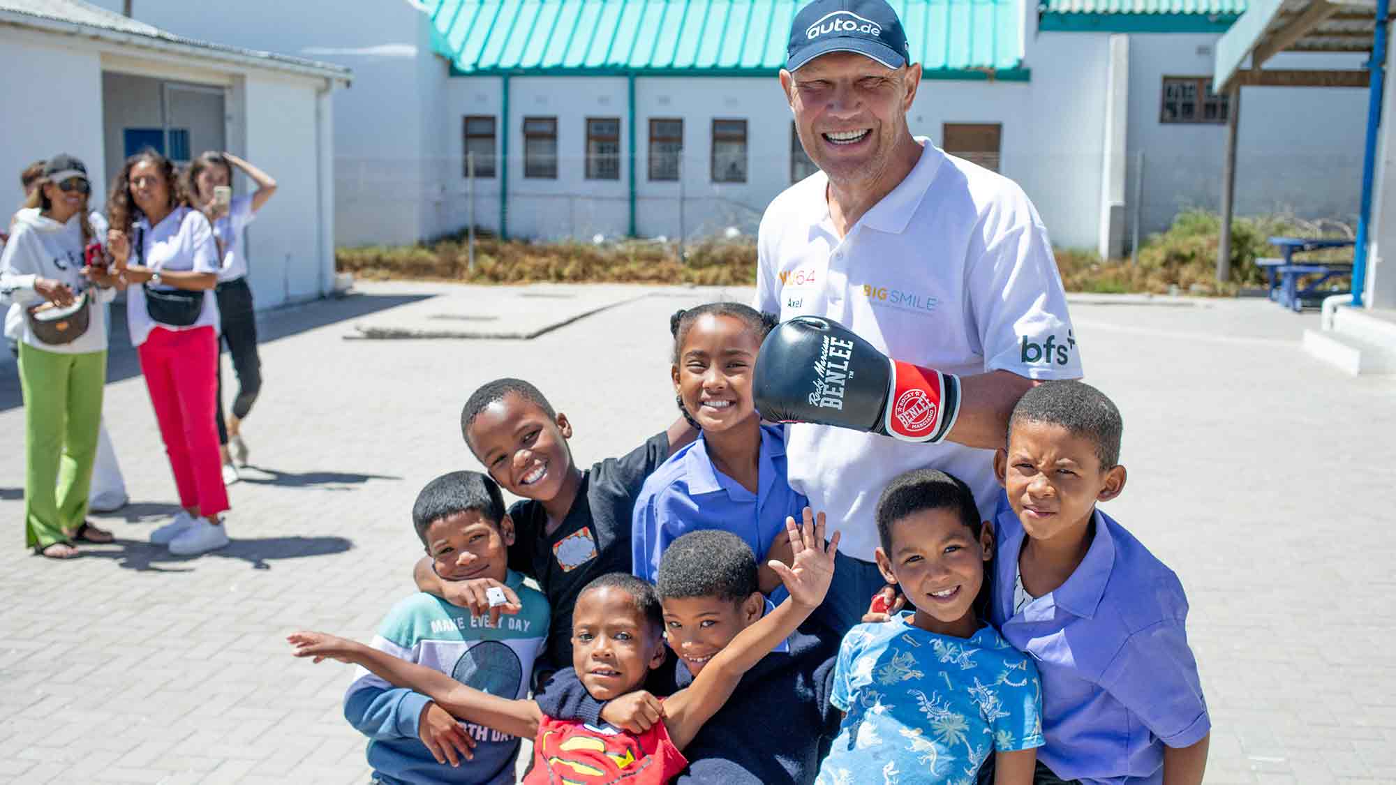 Die Wellergruppe unterstützt zahnärztliche Versorgung für Kinder in Paternoster, Südafrika Die Wellergruppe unterstützt zahnärztliche Versorgung für Kinder in Paternoster, Südafrika
