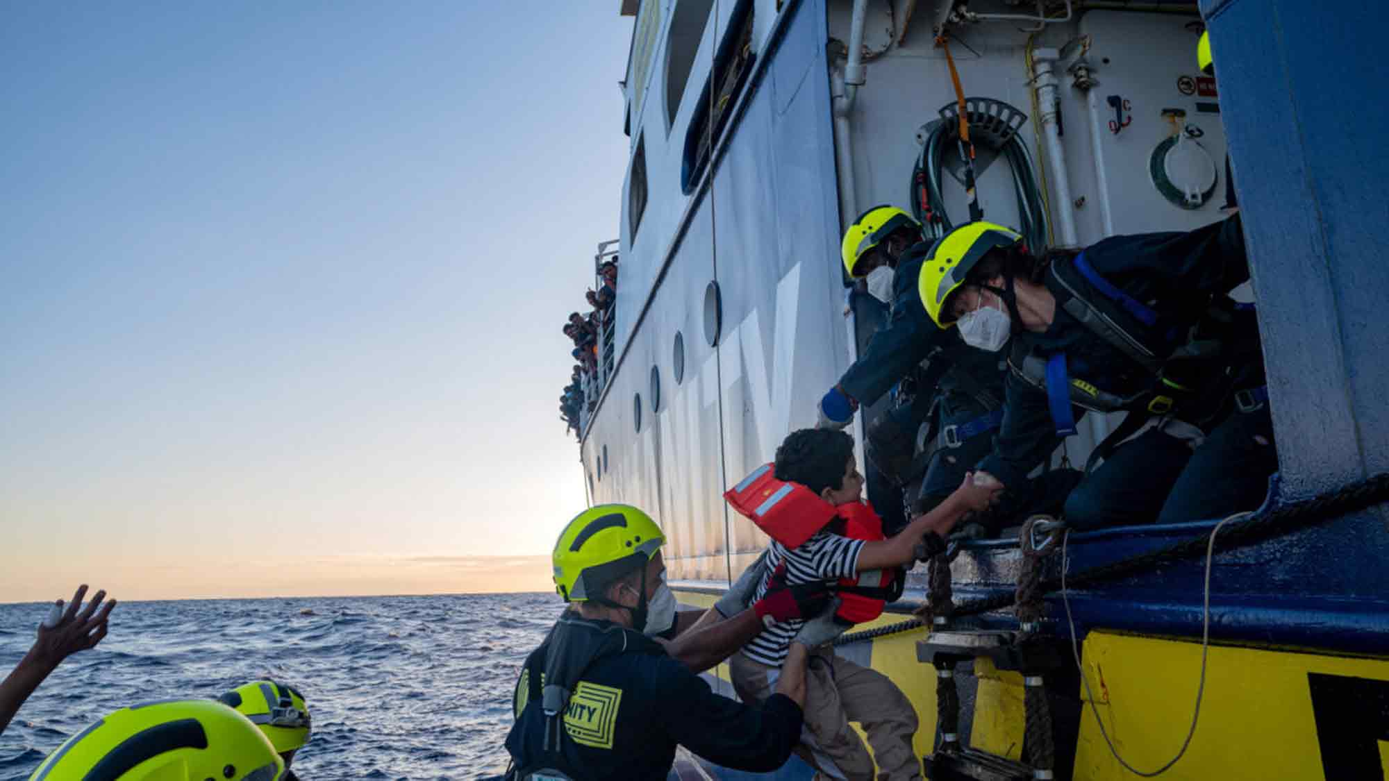 SOS Kinderdörfer weltweit. Hermann Gmeiner Fonds Deutschland: 11 Kinder ertrinken jede Woche bei der Flucht übers Mittelmeer SOS Kinderdörfer weltweit. Hermann Gmeiner Fonds Deutschland: 11 Kinder ertrinken jede Woche bei der Flucht übers Mittelmeer