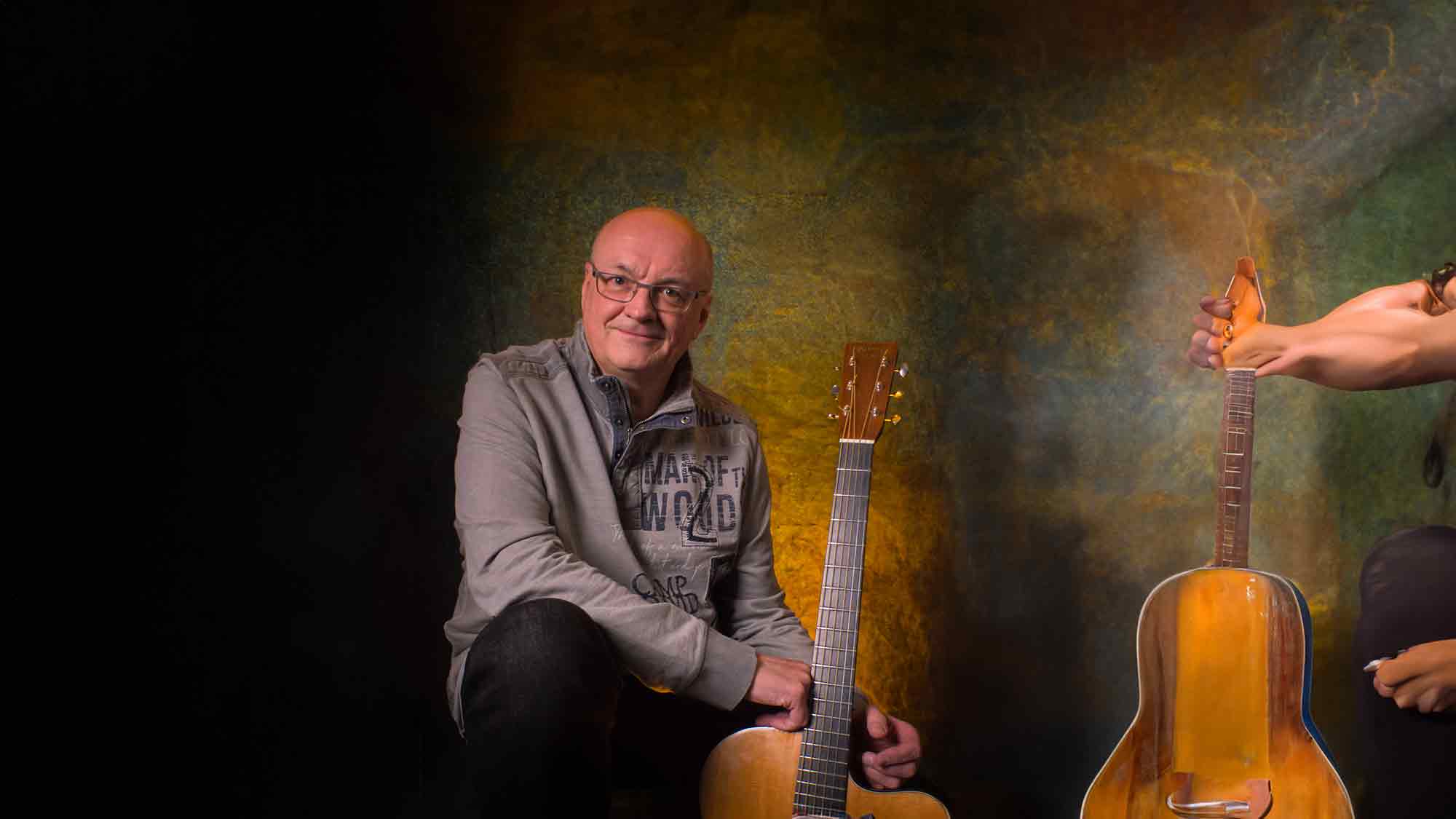 Gitarrenkonzert im Freilichtmuseum Oerlinghausen, Jaques Stotzem, Blues, Ragtime, Jazz und Folk am 17. Juli 2024 Gitarrenkonzert im Freilichtmuseum Oerlinghausen, Jaques Stotzem, Blues, Ragtime, Jazz und Folk am 17. Juli 2024