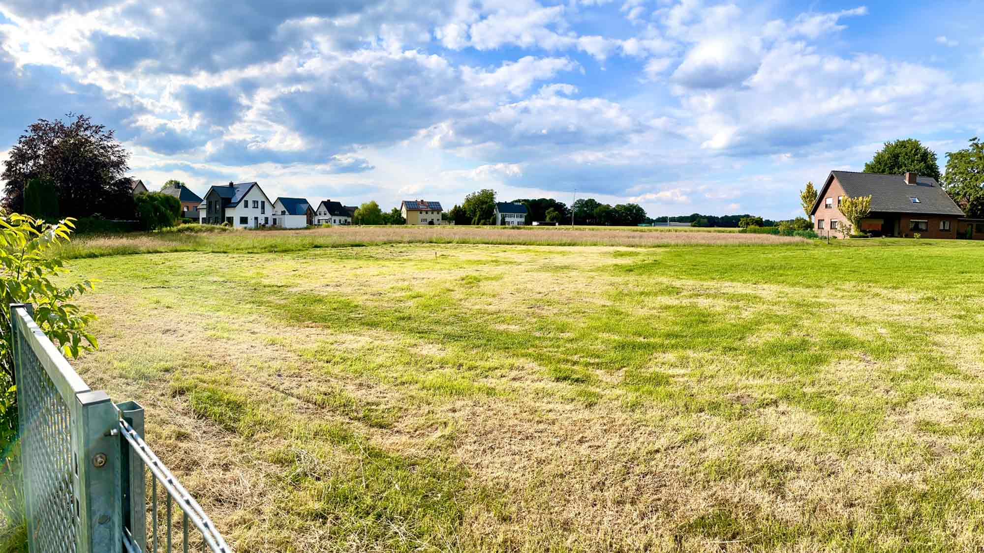 Rietberg: Erschließung für Baugebiet hat begonnen, Auf dem Moor muss für Bauarbeiten gesperrt werden Rietberg: Erschließung für Baugebiet hat begonnen, Auf dem Moor muss für Bauarbeiten gesperrt werden
