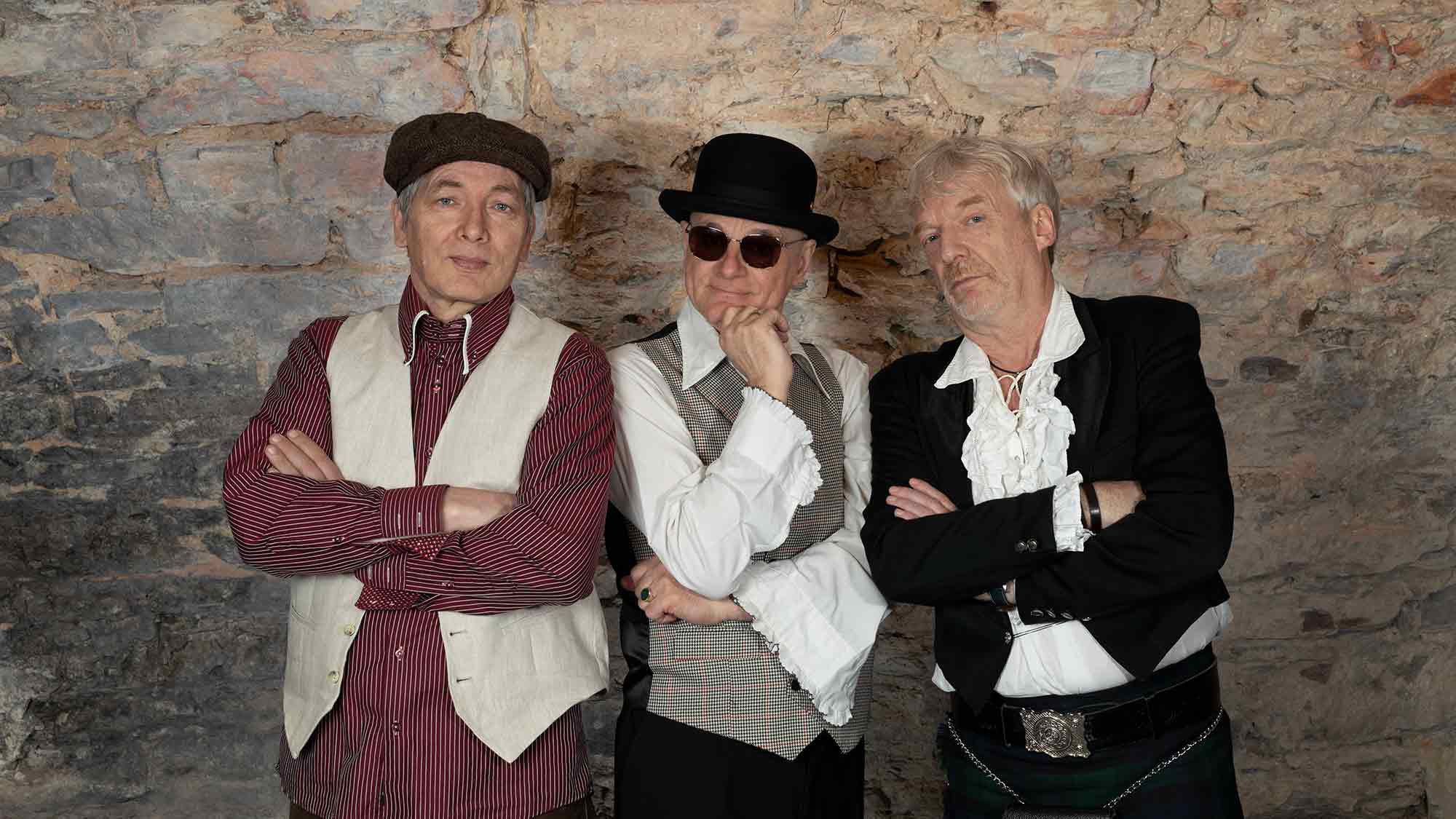 Swing und böser Humor von der Intensivstation, »Fabian und die Detektive« beim »Kulturimbiss Lippe« am 20. Juli 2024 um 19.30 Uhr im Kurpark Bad Salzuflen Swing und böser Humor von der Intensivstation, »Fabian und die Detektive« beim »Kulturimbiss Lippe« am 20. Juli 2024 um 19.30 Uhr im Kurpark Bad Salzuflen