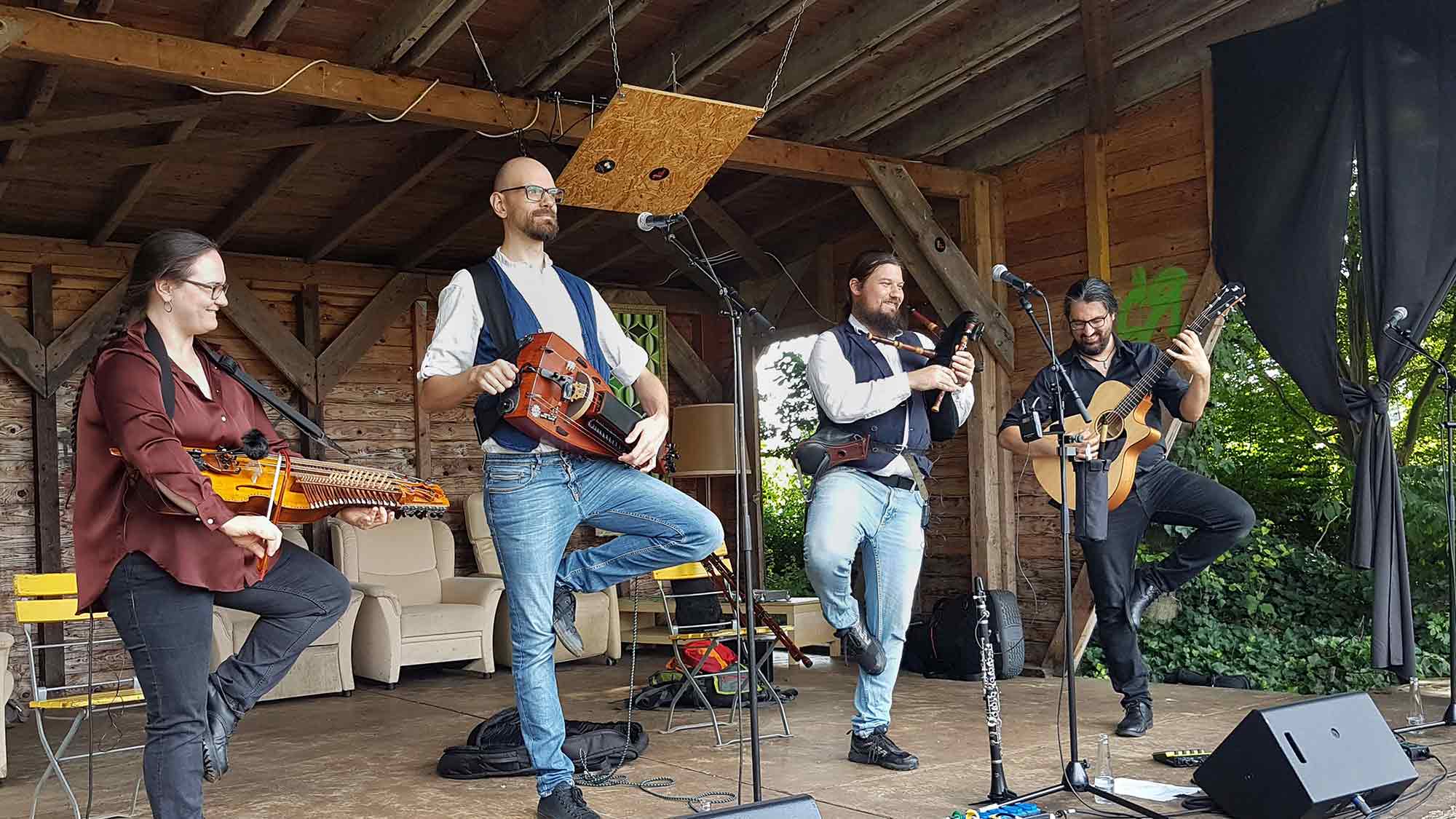 #Weltstadtmusik im #Wapelbad #Gütersloh: »Fior« reanimiert historisches Liedgut auf Vintage Instrumenten #Weltstadtmusik im #Wapelbad #Gütersloh: »Fior« reanimiert historisches Liedgut auf Vintage Instrumenten