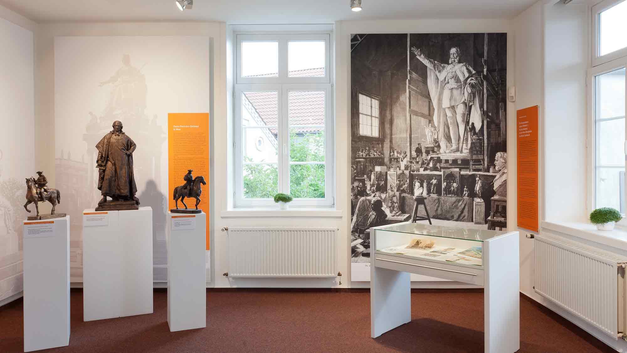 Zumbusch Museum Herzebrock: Heinz Schößler, »Landschaften und Bildvisionen – Malerei aus verschiedenen Epochen«, 20. Oktober 2024 bis 26. Januar 2024 Zumbusch Museum Herzebrock: Heinz Schößler, »Landschaften und Bildvisionen – Malerei aus verschiedenen Epochen«, 20. Oktober 2024 bis 26. Januar 2024