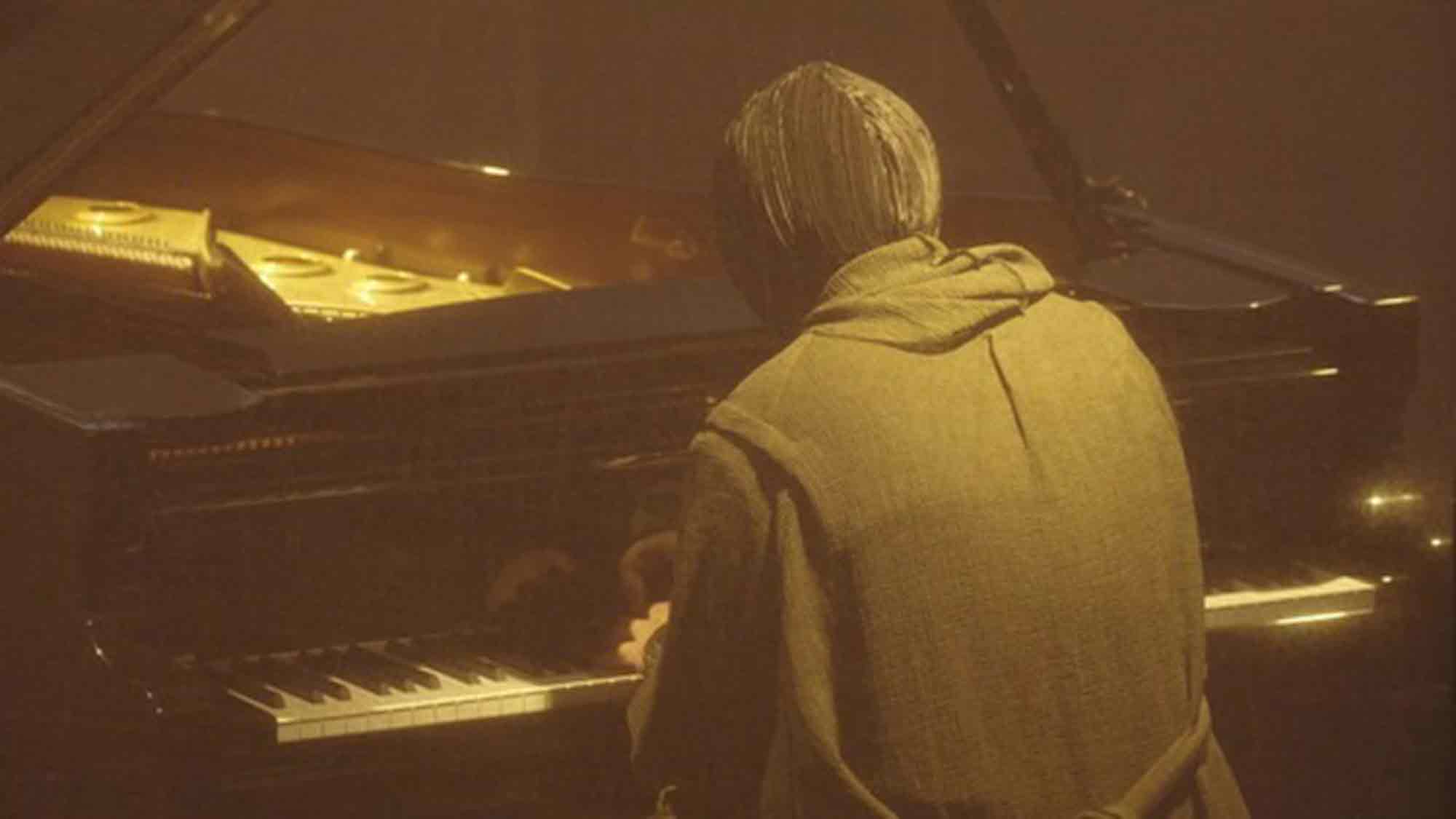 Pianist &raquo;stranger&laquo; will mit beispielloser Kunstaktion auf die Gewalt gegen Frauen aufmerksam machen, 9. bis 17. Oktober 2024