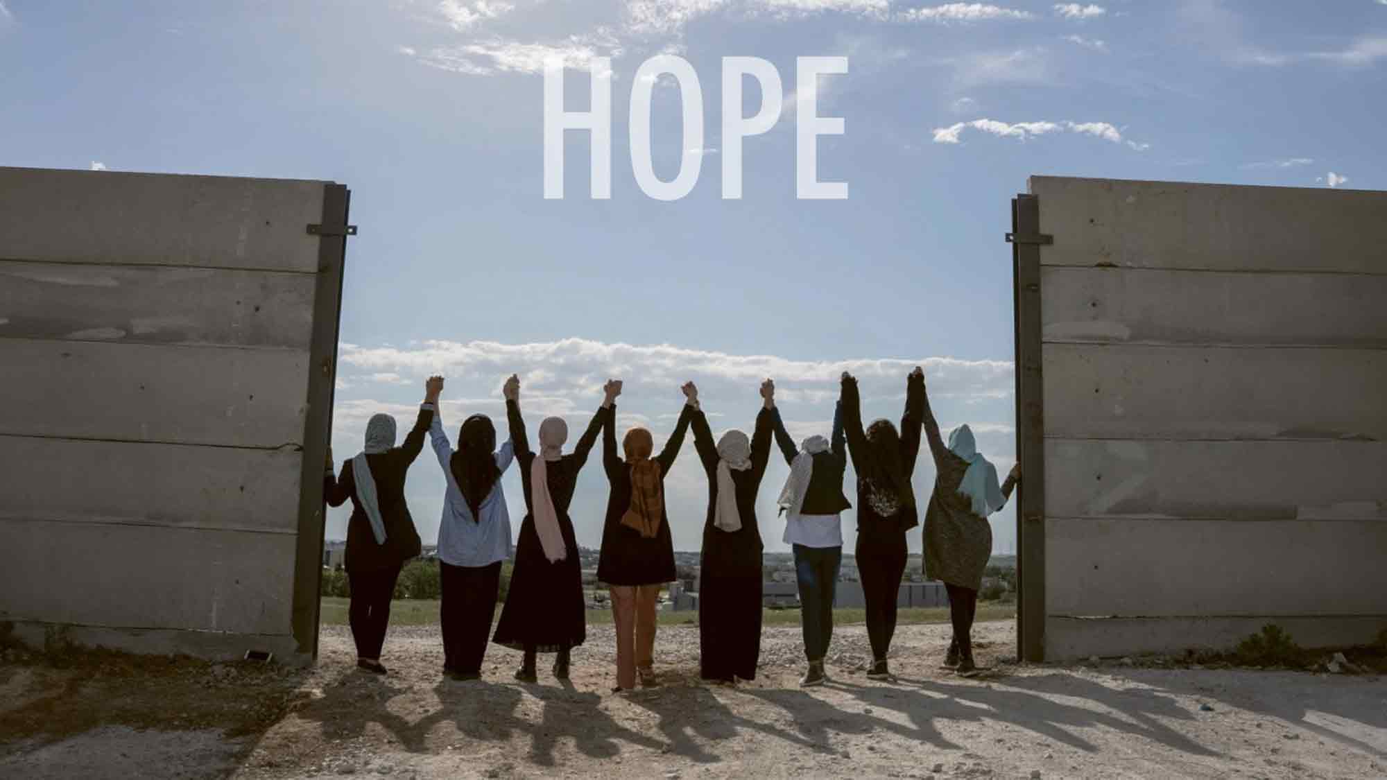 Kirchenkreis Halle: Ausstellung »Hope – HoffnungBewegt!« zeigt Fotos geflüchteter Mädchen und Frauen, 26. September bis 18. Oktober 2024 Kirchenkreis Halle: Ausstellung »Hope – HoffnungBewegt!« zeigt Fotos geflüchteter Mädchen und Frauen, 26. September bis 18. Oktober 2024