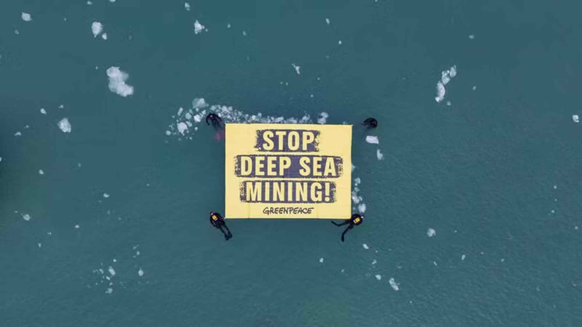Aktivisten von #Greenpeace #Nordic, Deutschland und International beim ersten Protest gegen den Tiefseebergbau in der Arktis Aktivisten von #Greenpeace #Nordic, Deutschland und International beim ersten Protest gegen den Tiefseebergbau in der Arktis