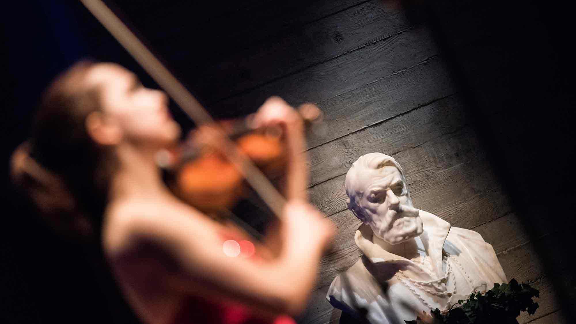 »Zu Gast in Niedersachsen«: Joseph Joachim Violinwettbewerb im Museum Schloss Fürstenberg, 26. September 2024 »Zu Gast in Niedersachsen«: Joseph Joachim Violinwettbewerb im Museum Schloss Fürstenberg, 26. September 2024