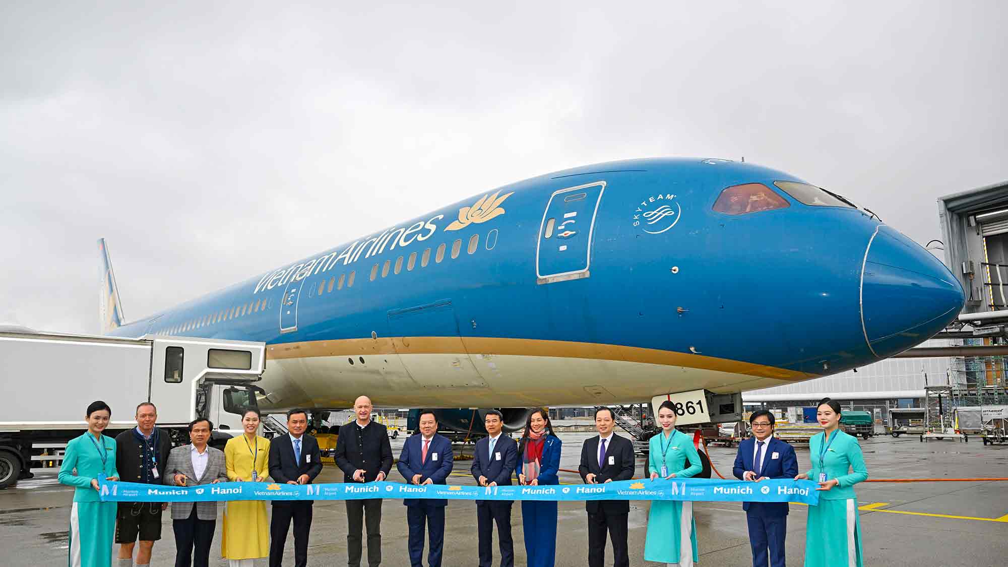 Flughafen München: Vietnam Airlines feierte Premiere am Münchner Airport mit Flügen nach Hanoi und Ho Chi Minh City Flughafen München: Vietnam Airlines feierte Premiere am Münchner Airport mit Flügen nach Hanoi und Ho Chi Minh City