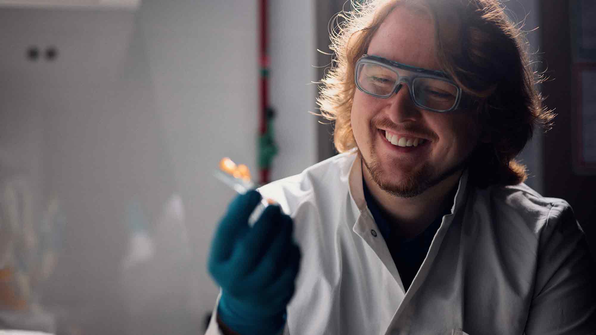 Inspiriert von der Natur: Biophysiker aus dem Projekt »InCamS@BI« entwickelt neuartige Mikroplastikfilter im Labor Inspiriert von der Natur: Biophysiker aus dem Projekt »InCamS@BI« entwickelt neuartige Mikroplastikfilter im Labor